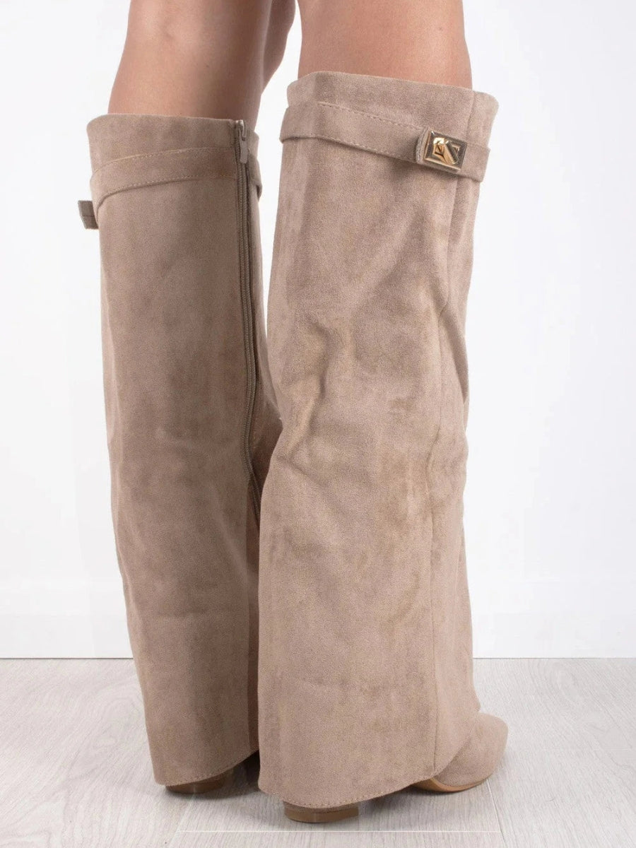 Noi Laarzen Suède | Comfortabele & Trendy Boots met Gouden Details voor Elke Gelegenheid