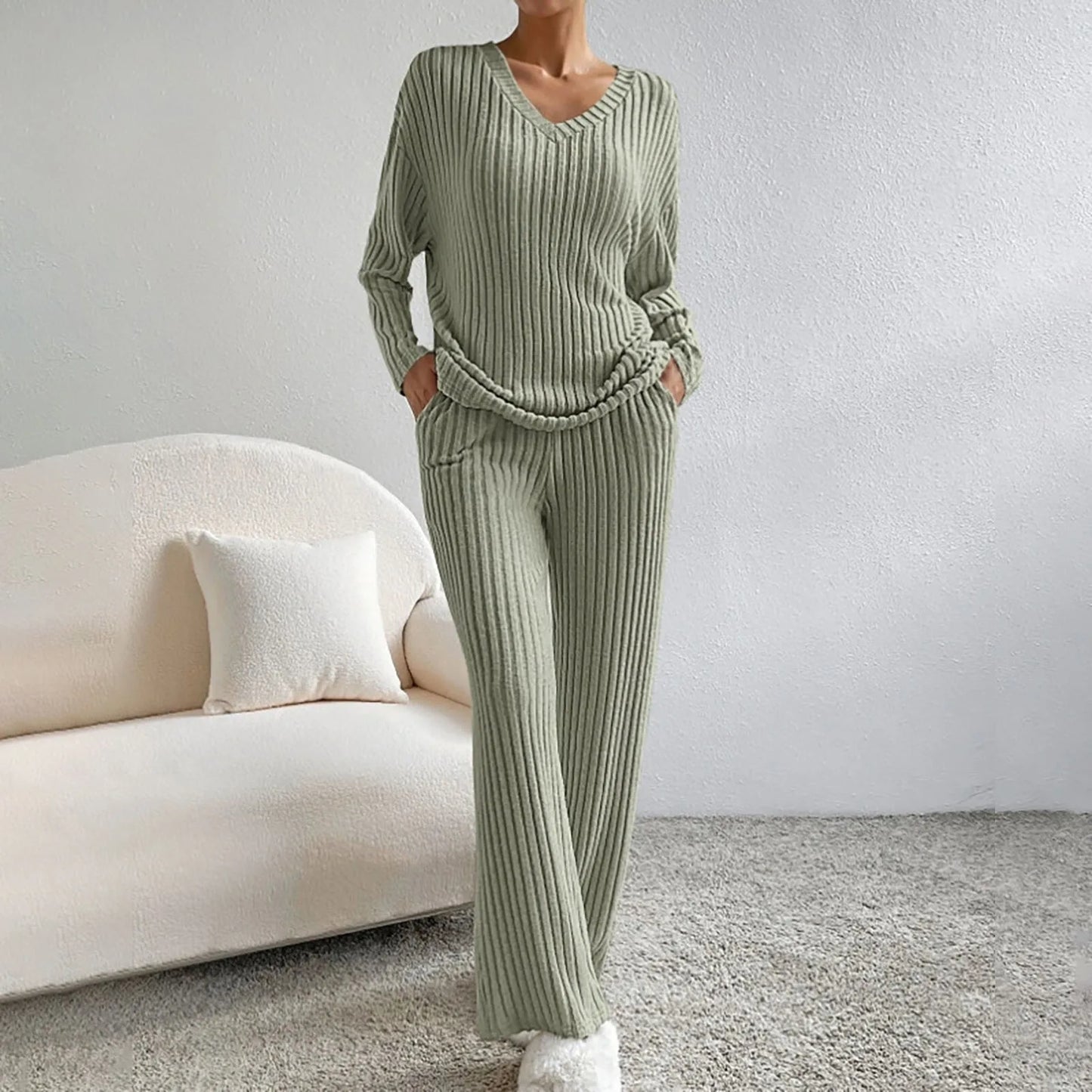 Lena Set | Gebreide Dames Loungewear Set met V-hals en Luchtige Pasvorm voor de Lente