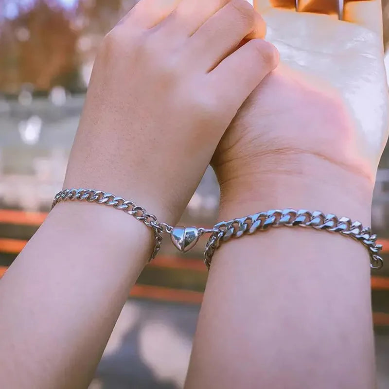 Eternity Bond Bracelet | Luxe Roestvrijstalen Armband met Verbonden Design voor Liefde en Vriendschap