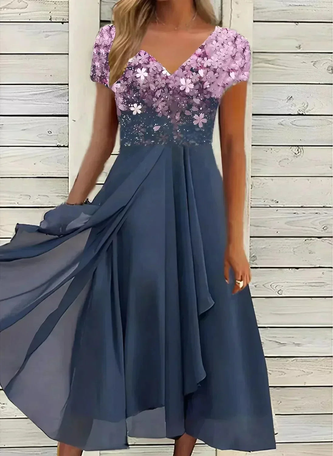 Adriyal Jurk | Chiffon Zomerjurk met Bloemenprint en V-hals