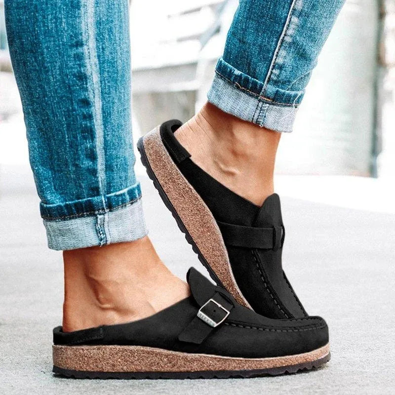 Andrea™ Elegante Suède Slippers | Luxe Comfort en Minimalistische Stijl voor Binnen & Buiten