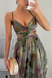 Amira Jurk | Flowy Jurk met Bloemenprint, Open Rug en Drapage