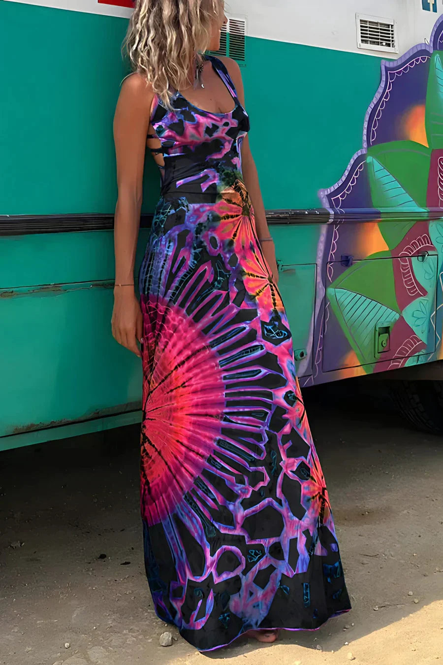 Aisha Jurk | Bohemian Jurk met Open Rug en Slim-Fit Pasvorm