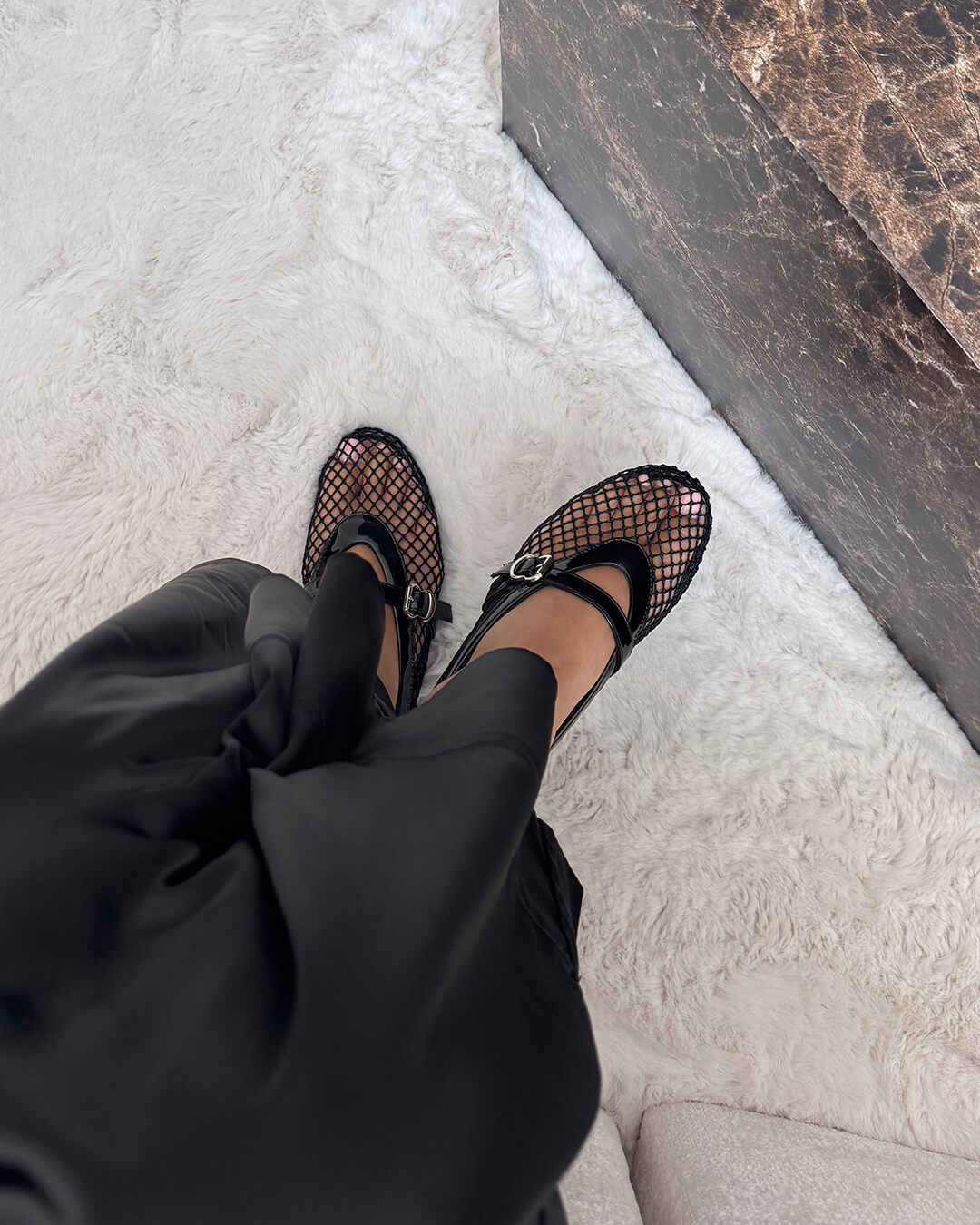 Juliette Mesh Ballerina's Dames met Ademend Mesh, Leren Details en Gesp - Wit/Zilver/Zwart