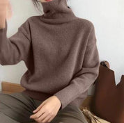 Brienne Coltrui | Zachte Herfsttrui met Hoge Col en Klassiek Design