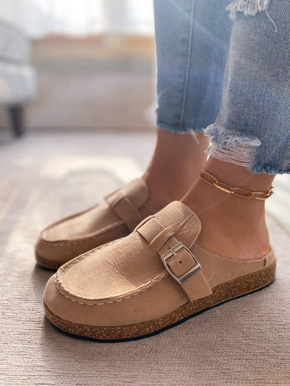 Andrea™ Elegante Suède Slippers | Luxe Comfort en Minimalistische Stijl voor Binnen & Buiten