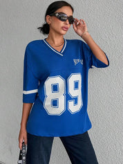 Raffaella Shirt | Oversized Varsity Shirt met ‘89’-Print en Sportieve V-Hals