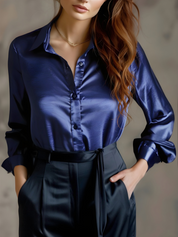 Giulietta Zwarte satijnen dames blouse – elegante blouse met lange mouwen en luxueuze glans
