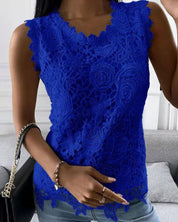 Nina - Elegante blouse in een effen kleur met kant