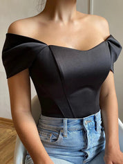 Celeste Top | Off-Shoulder Dames Top met Strikdetails en Comfortabele Pasvorm