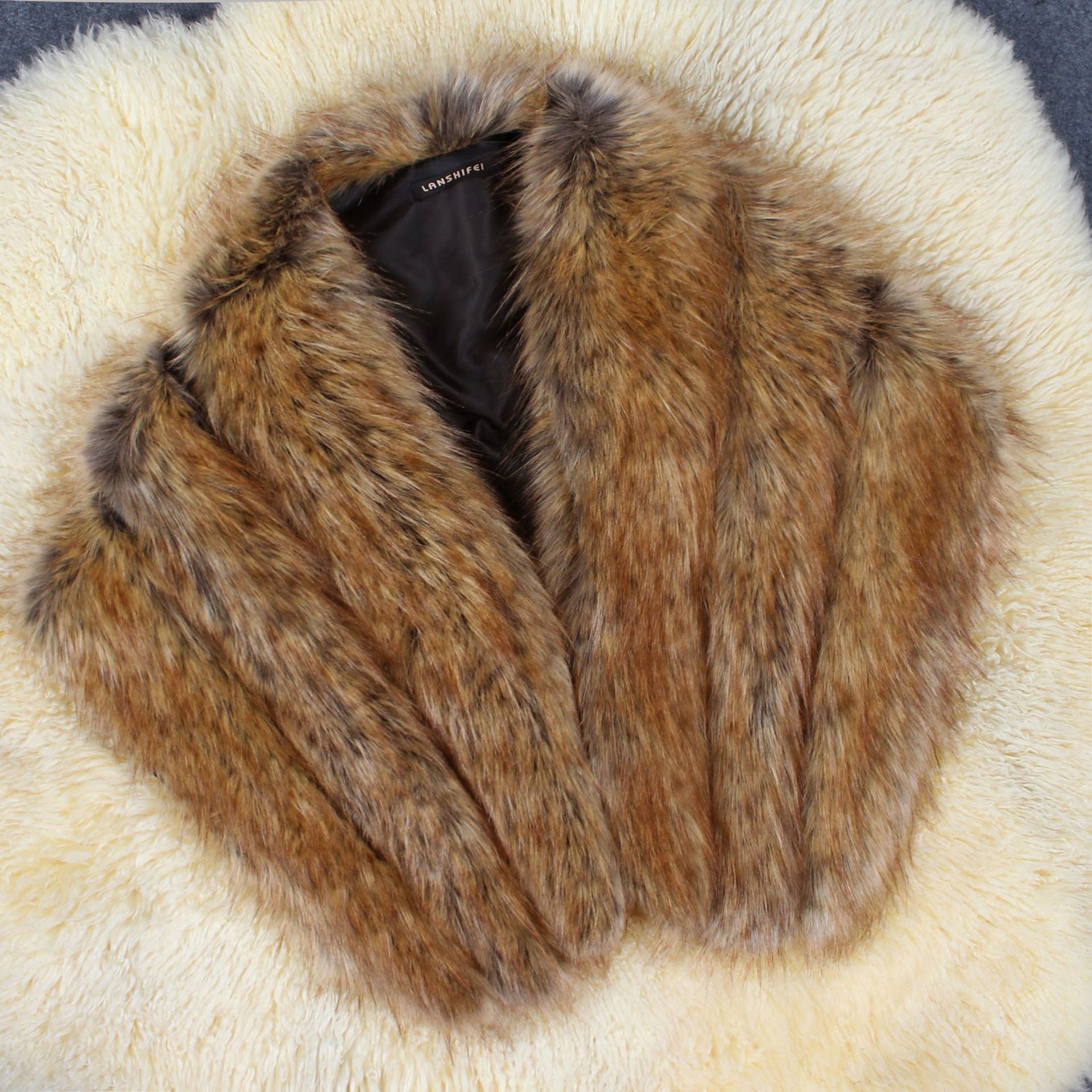 Ariana Faux Fur Cape | Elegant Dames Cape van Zacht Imitatiebont voor Feestelijke Gelegenheden