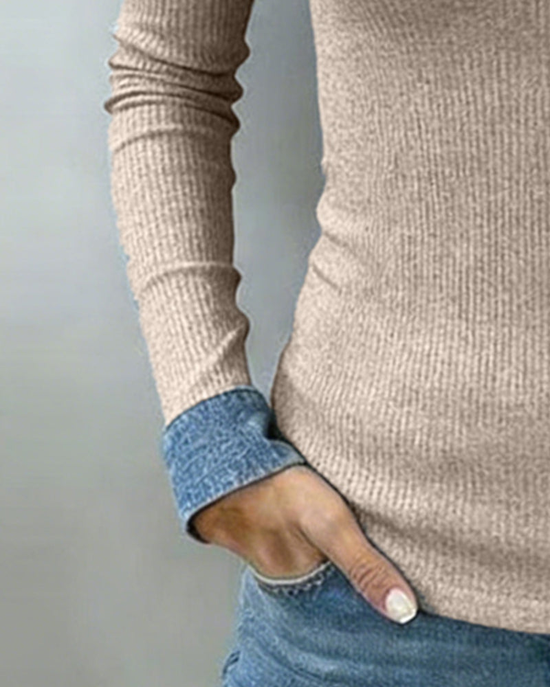 Slim Fit Top Dames met V-hals, Lange Mouw en Colour Block Detail - Alessia Vento