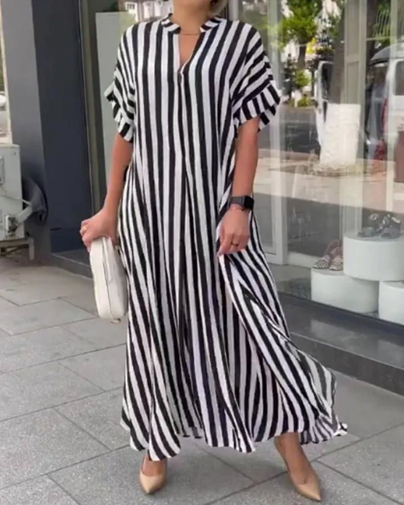 Valentina Jurk | Gestreepte Maxi Damesjurk met V-Hals en Oversized Pasvorm