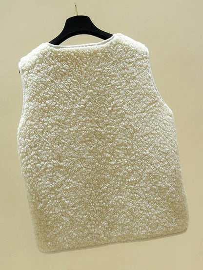 Nora Vest | Elegant Mouwloos Lamswollen Vest met Knoopsluiting