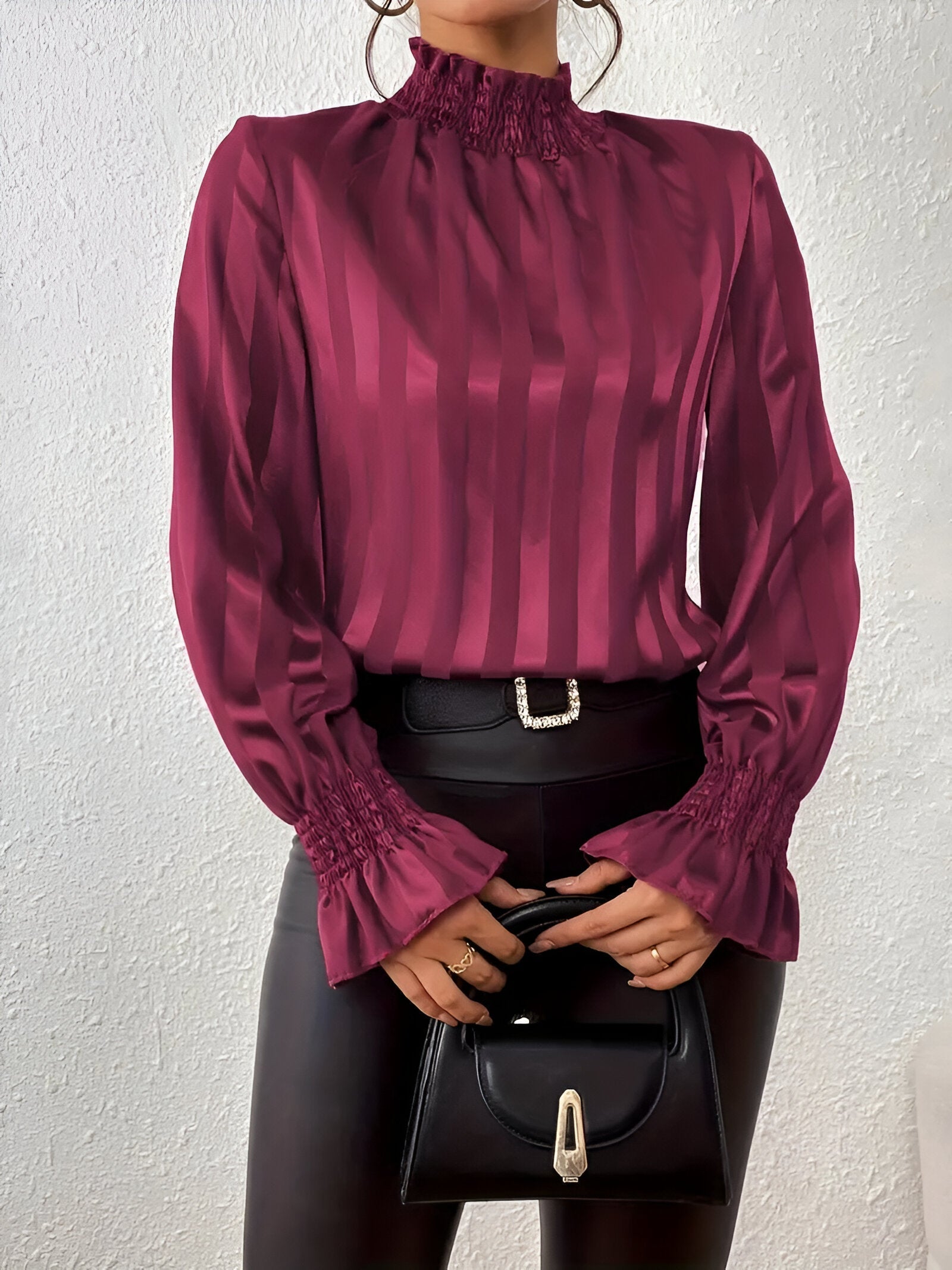 Bayla Blouse | Chic Satijnen Blouse met Plooien en Gestreept Patroon