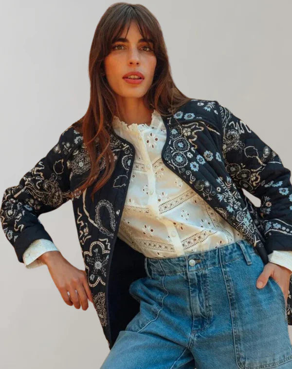 Alana Jas | Zachte Casual Jas met Bloemenprint en Uitlopende Mouwen