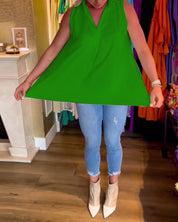 Lucia Blouse | Mouwloze Zomerblouse met V-Hals, Losse Pasvorm en Plooiachterkant