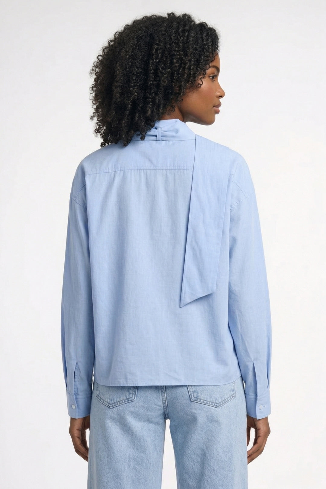 Casual Damesblouse met Strikdetail en Relaxte Pasvorm - Lichtblauw - Maelen