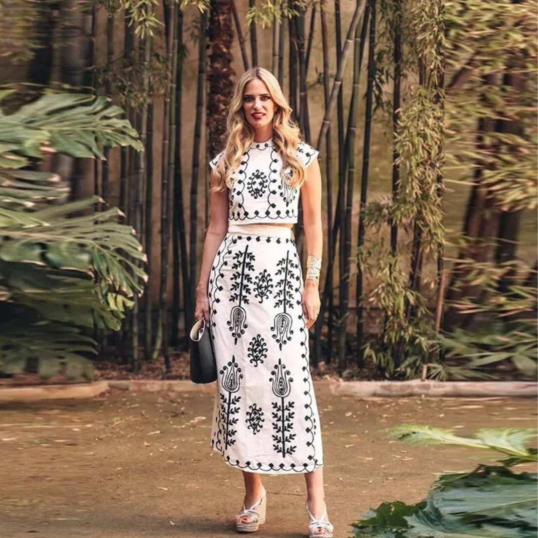 Airell Set | Tweedelige Zomerset met Elegante Blouse en Wikkelrok