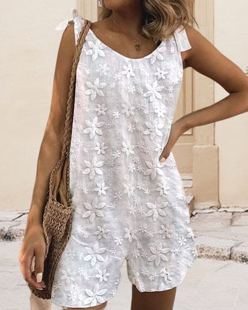 Dana - Ontspannen jumpsuit met kanten bloemmotief