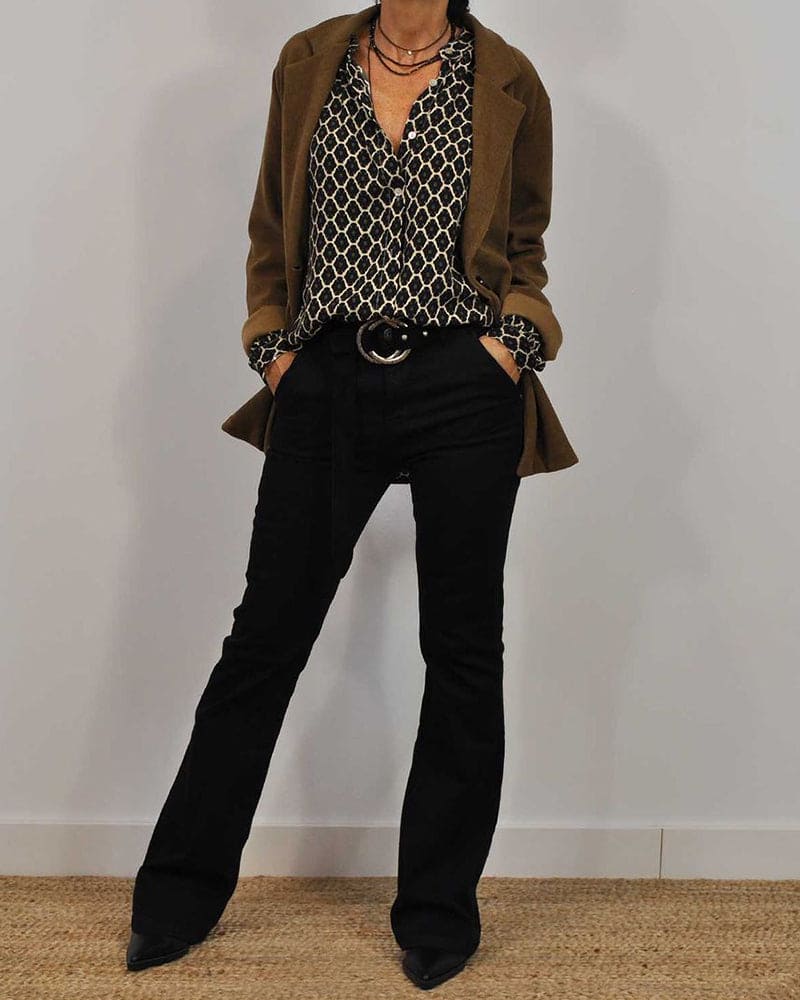 Elena dames blouse – geometrisch patroon met V-hals & lange mouwen