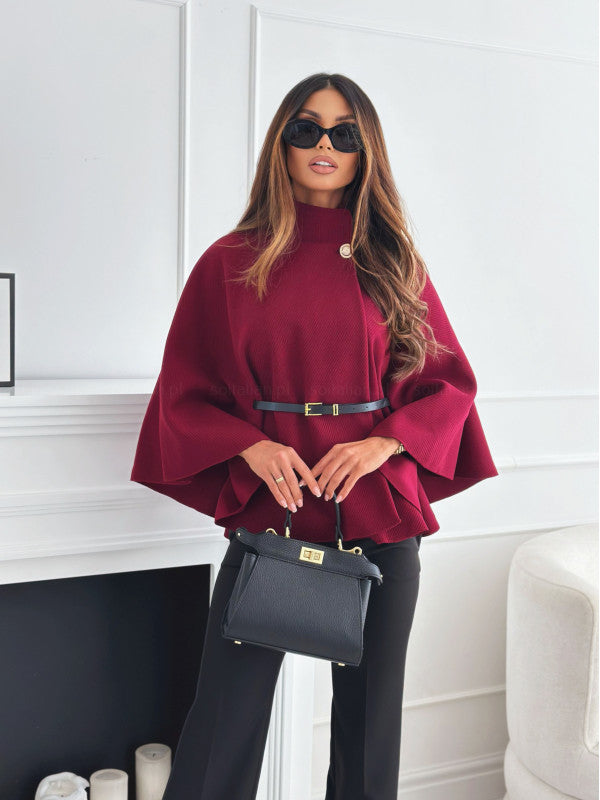 Luciana Jas | Elegante Batwing Cloak Top met Riem en Opstaande Kraag