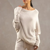 Aurora Asymmetric Sweater | Damestrui met Uniek Asymmetrisch Design en Veelzijdige Swing Kraag