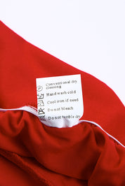 Fiorella Jurk | Rode Wikkeljurk met V-Hals, Lange Mouwen en Speelse Ruches