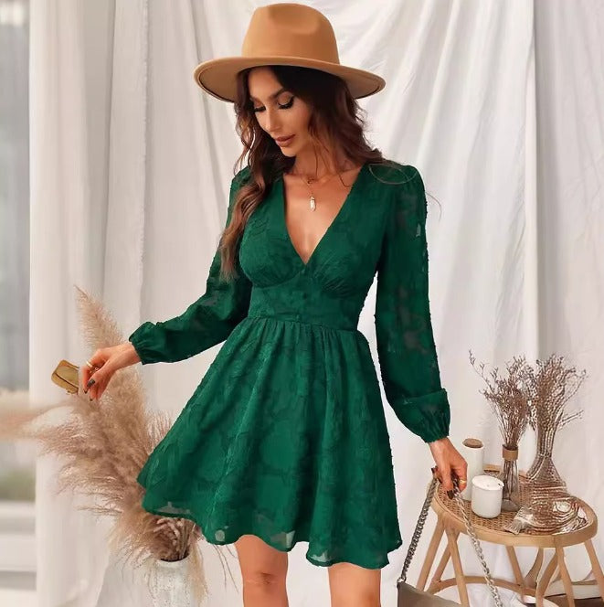 Anna Jurk | Satijnen Jurk met Pofmouwen, Diepe V-Hals en Flatterende Pasvorm