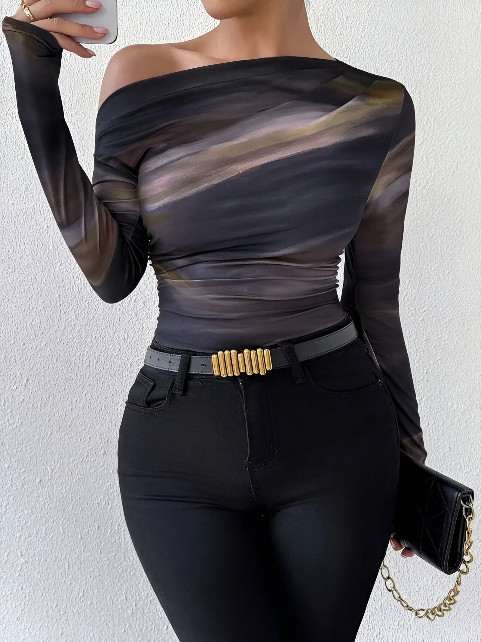 Elena Marble Top | Dames T-shirt met Asymmetrische Halslijn en Uniek Marmerkleurig Plooieffect