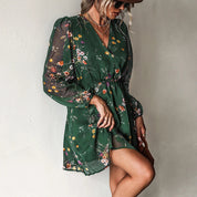 Ashanty | Bloemen Mini-Jurk met V-Hals en Elegante Pasvorm