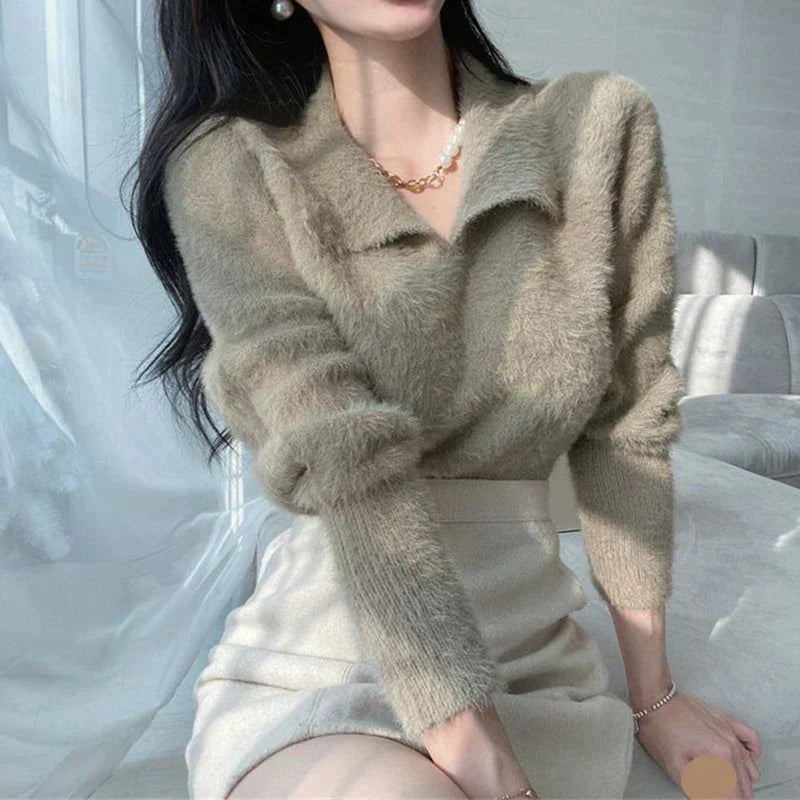 Alicia Trui | Elegante Trui met Peter Pan Kraag en Kanten Details