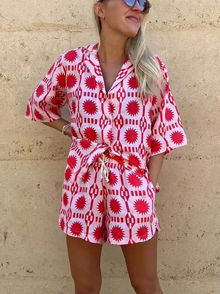 Alona | Tweedelige Zomerset Dames Top en Shorts met Print - Luchtig, Vrolijk en Strandklaar - Roze