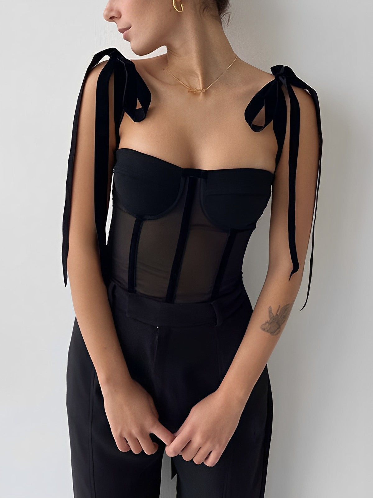 Zwarte Mesh Crop Top Dames met Strikbandjes - Alessia Bellamore