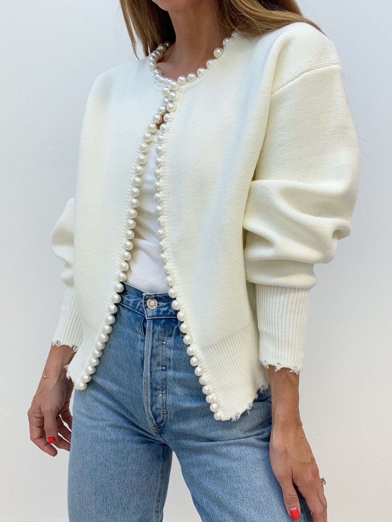 Parel Detail Vest Dames met Gerafelde Zoom | Gebreid Openvallend Vest – Giulia Bellamore