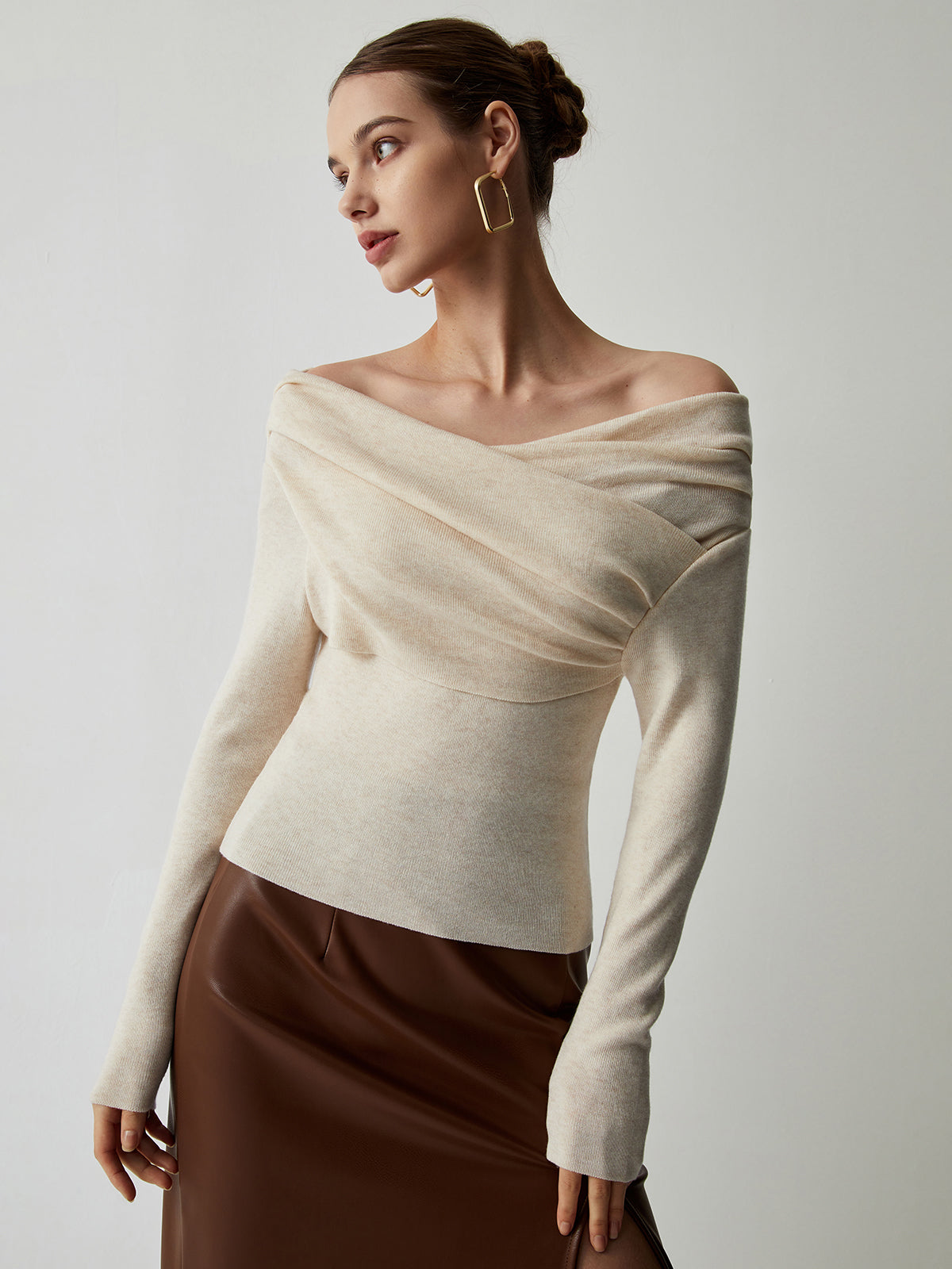 Off Shoulder Top Dames met Lange Mouwen en Slim Fit - Valentina Romano