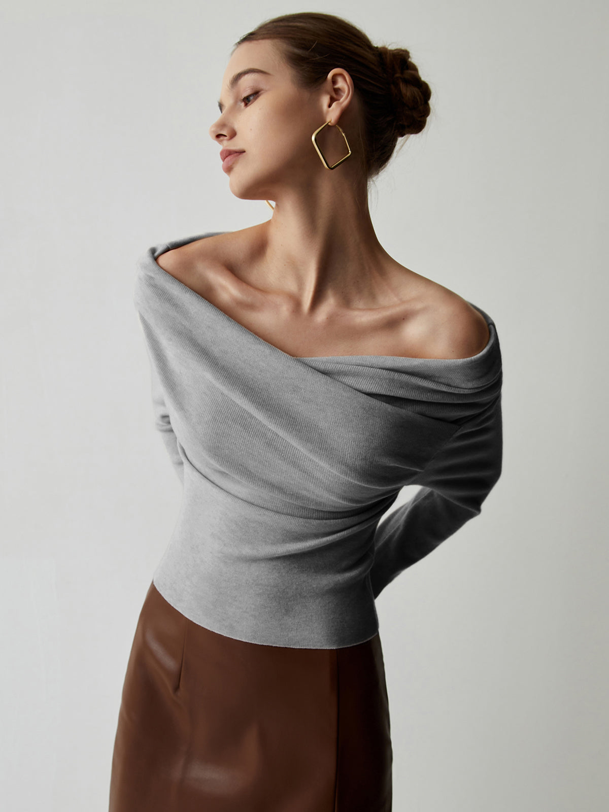 Off Shoulder Top Dames met Lange Mouwen en Slim Fit - Valentina Romano