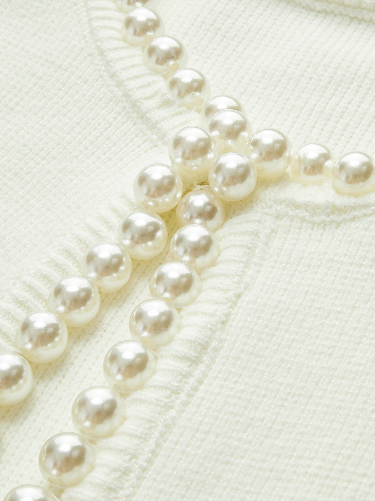Parel Detail Vest Dames met Gerafelde Zoom | Gebreid Openvallend Vest – Giulia Bellamore
