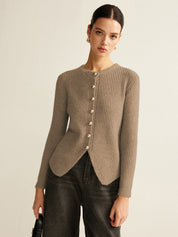 Beige dames fijngebreid vest met knopen en split - Alessia Fiora