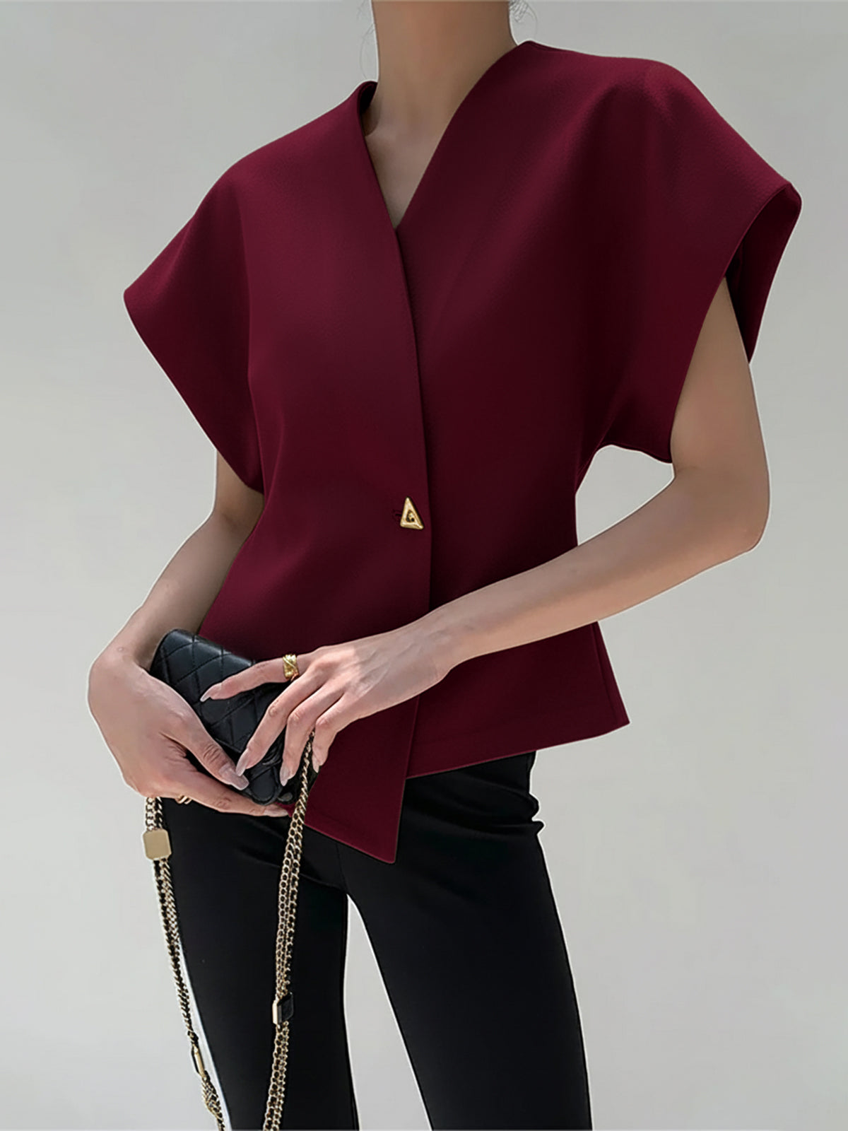 Blouse Dames | Trendy V-Hals Blouse met Knopen en Korte Mouwen - Giulia Bellamore