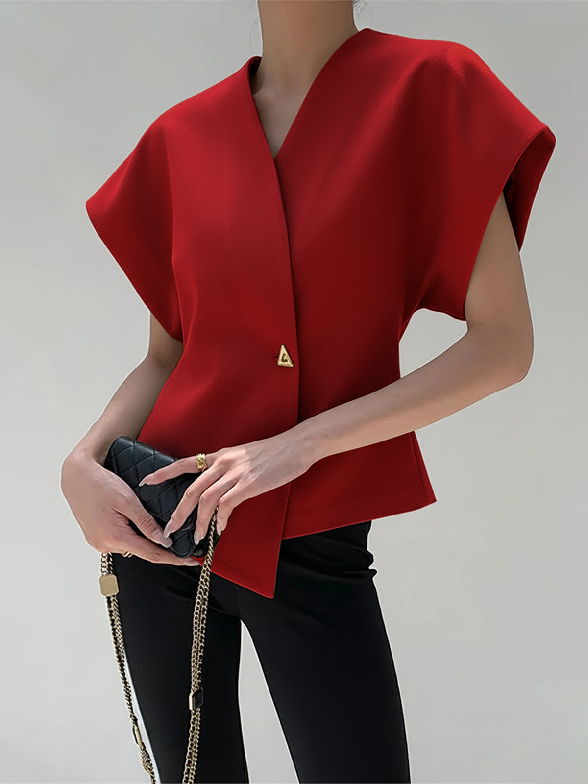 Blouse Dames | Trendy V-Hals Blouse met Knopen en Korte Mouwen - Giulia Bellamore