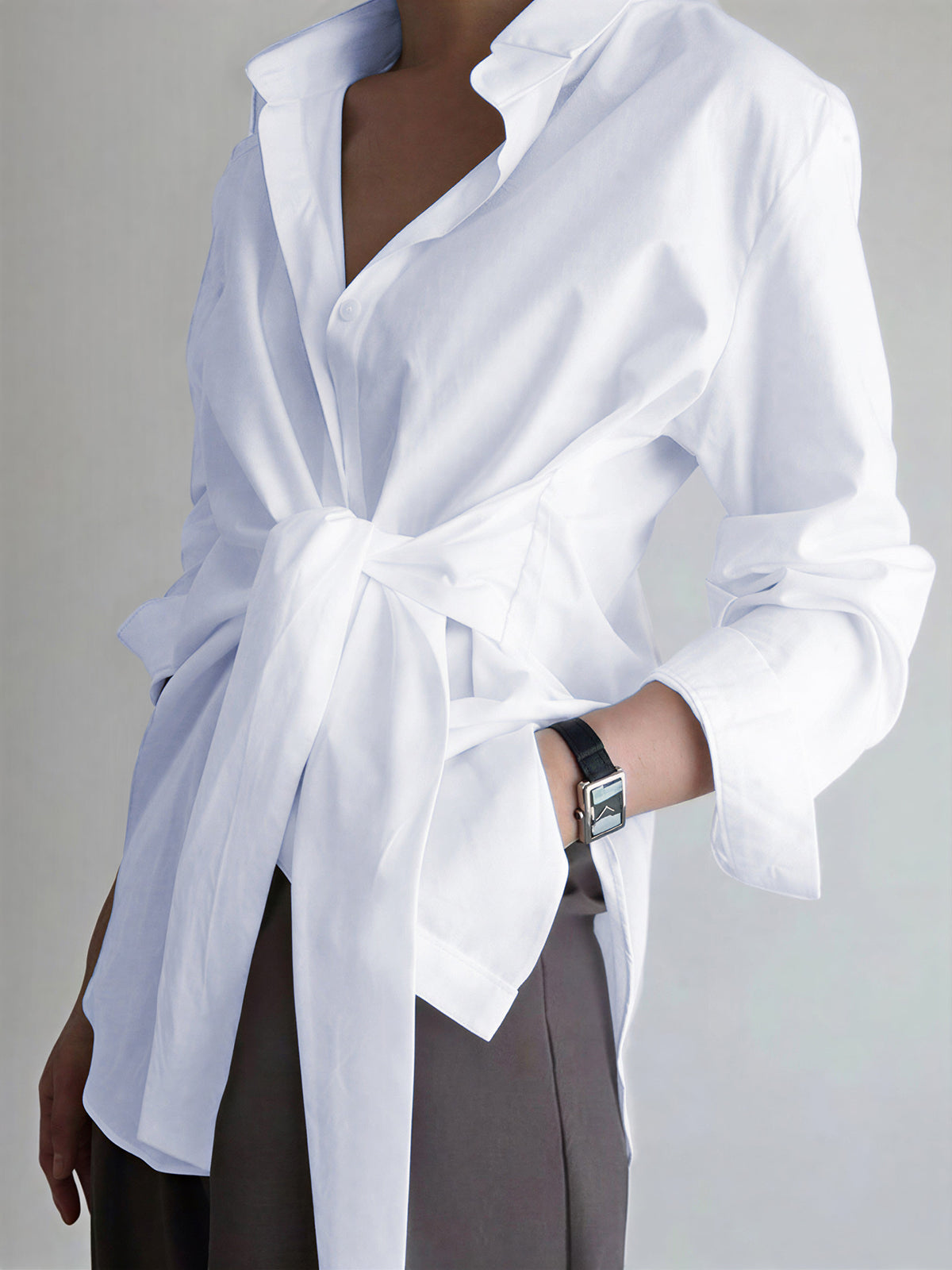 Dames lange blouse met knoopsluiting en strikdetail - Isabella Belluci
