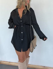 Selena Romper Dress | Satijnen Romperjurk met Kraag, Kwastdetails en Losse Pasvorm