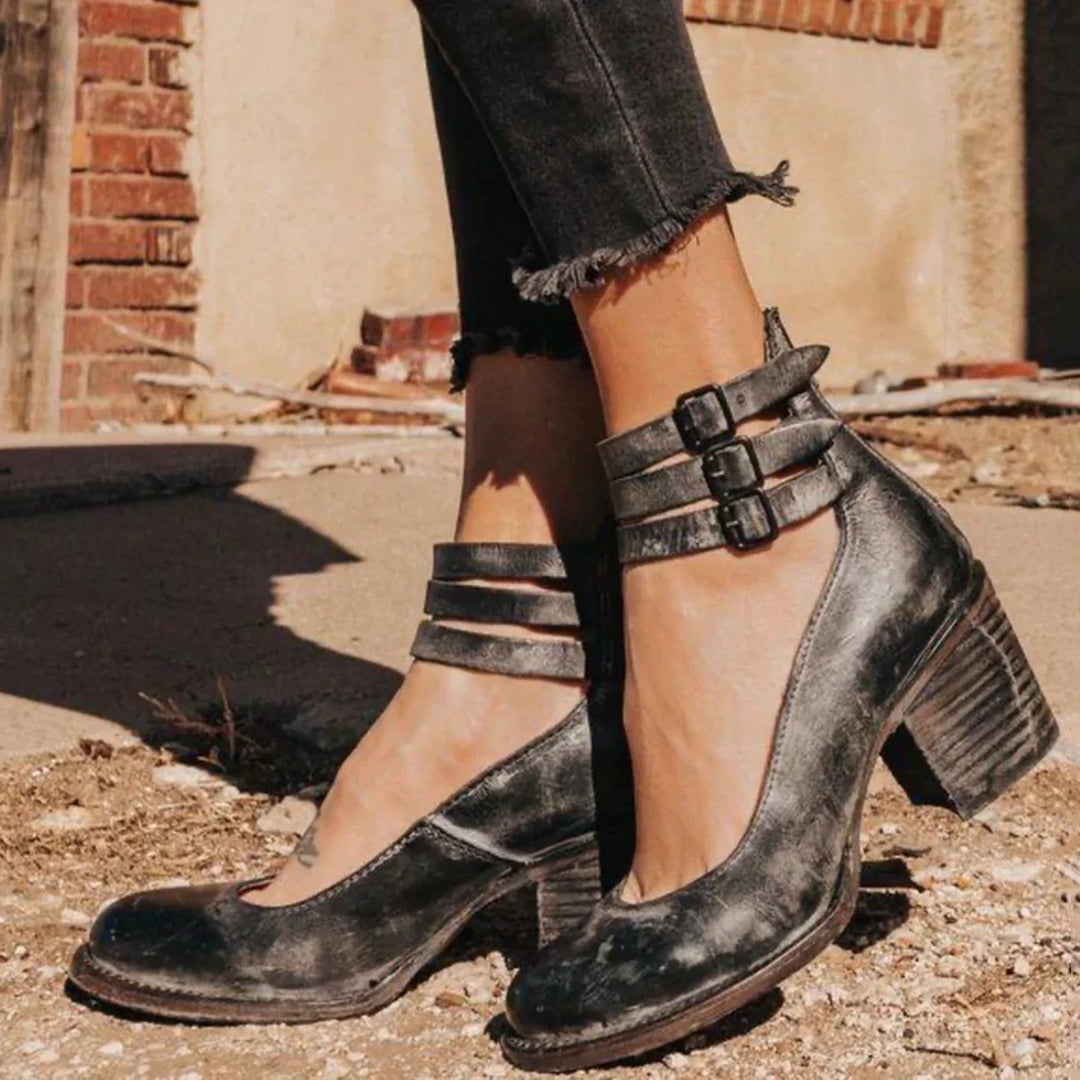 Giada Hakken | Vintage Dameshakken met Chunky Hak en Enkelband in Comfort Design