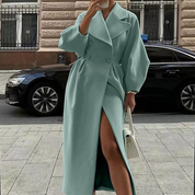 Adira Jas | Getailleerde Winterjas met Double-Breasted Design en Volumineuze Mouwen