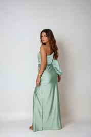 Julia Moretti | Luxe Satijnen One-Shoulder Jurk met Elegante Split