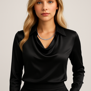 Isabella Bellucci | Witte Satijnen Blouse met Watervalhals