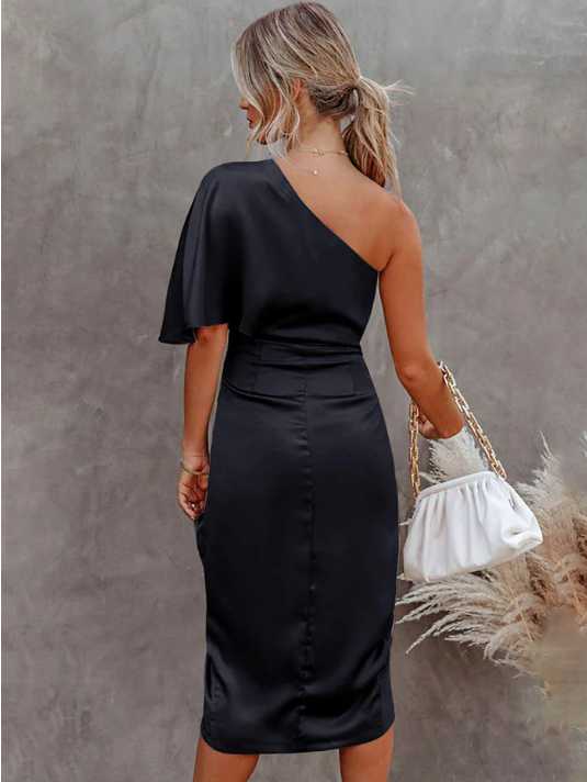 Allegra Jurk | Asymmetrische One-Shoulder Jurk met Geplooide Satijnlook