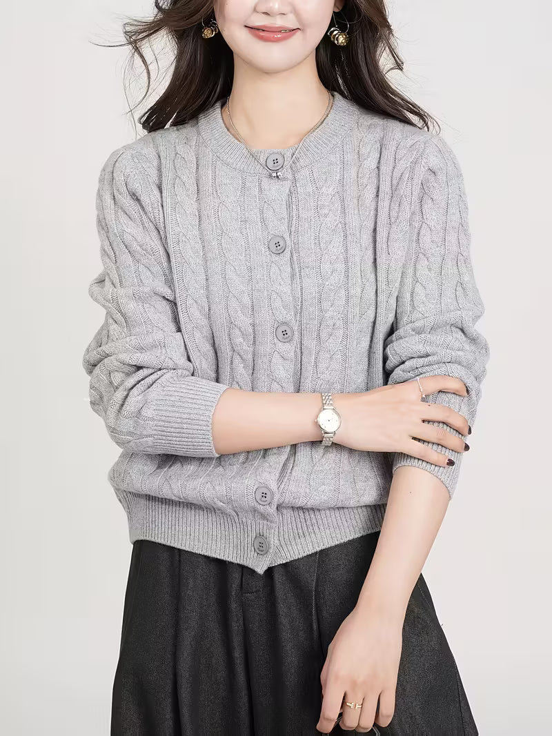 Isla Gebreid Vest | Dames vest met kabelpatroon en knoopsluiting