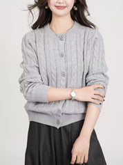 Isla Gebreid Vest | Dames vest met kabelpatroon en knoopsluiting